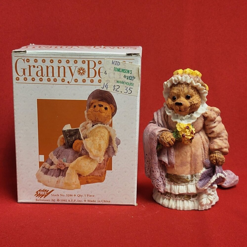 Vintage Price Granny Victorian Bear Holding Yellow Flowers Figurine Porce